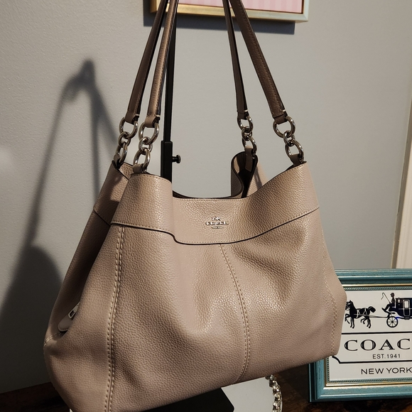 Coach Women's Lexy Taupe Leather Shoulder Bag. EUC - Picture 3 of 15